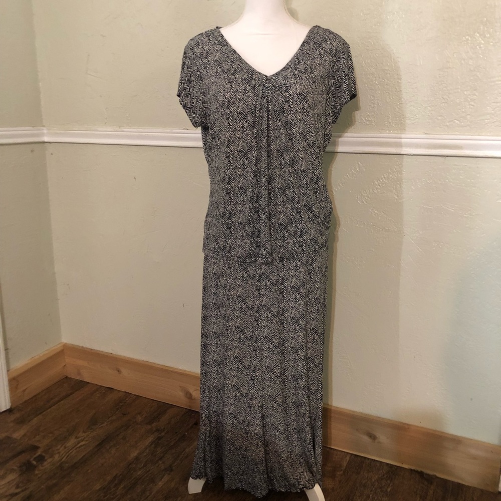 Two-piece Briggs New York Skirt Set